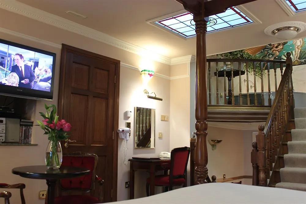 Roxford Lodge Hotel Dublin 3*,